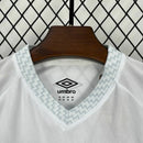 Conjunto Infantil Santos FC Branco 2025 – Uniforme Completo Infantil | Camisa e Short